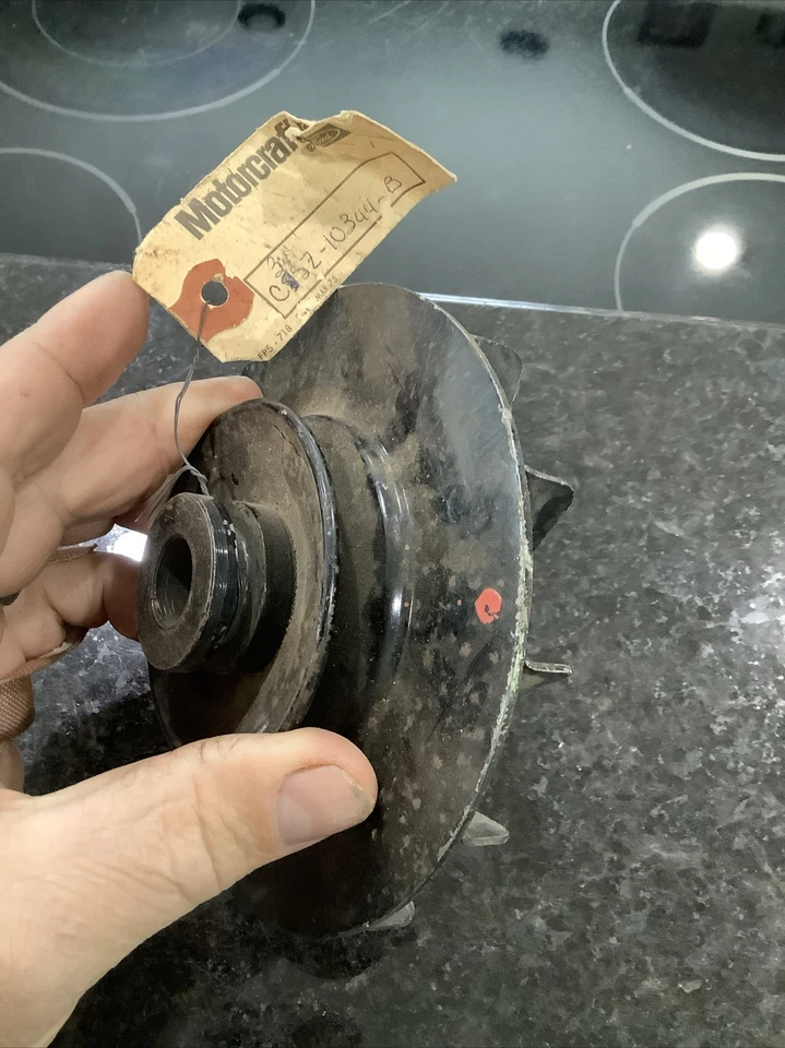 Ford Thunderbird 1963 polea generador C3SZ-10344-B como nuevo Foto 4 de 4