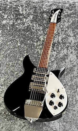 Rickenbacker Model 325V63 Jetglo 1995 From JAPAN