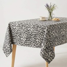 Onyx Jacquard Wedding Tablecloth Cobblestone Polyester Dining Cover Custom