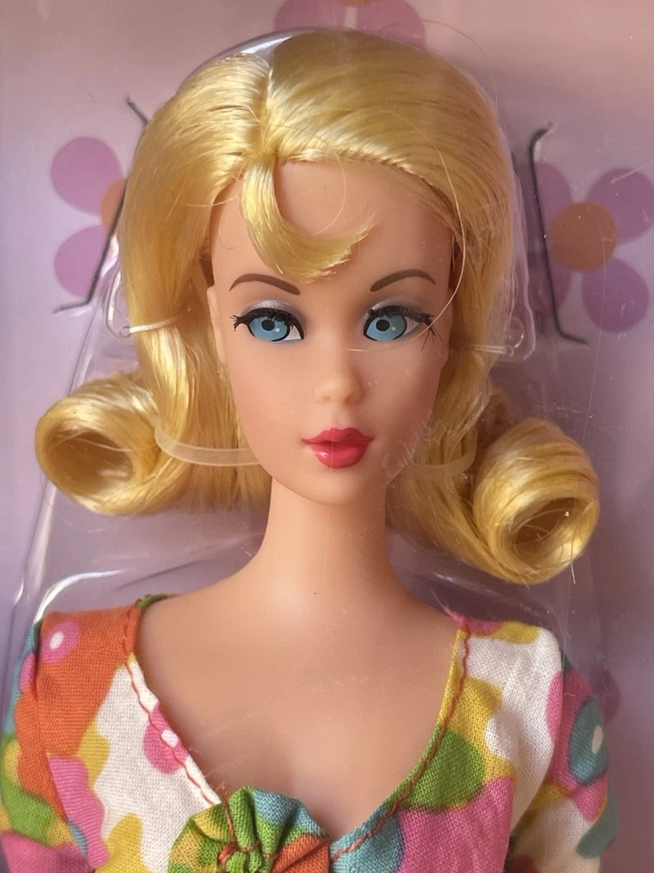 Подарочный набор Barbie Mod Friends 1968 репродукция 2018 никогда не доставался из коробки! Не более 6700 Вт! - Изображение 4 из 4