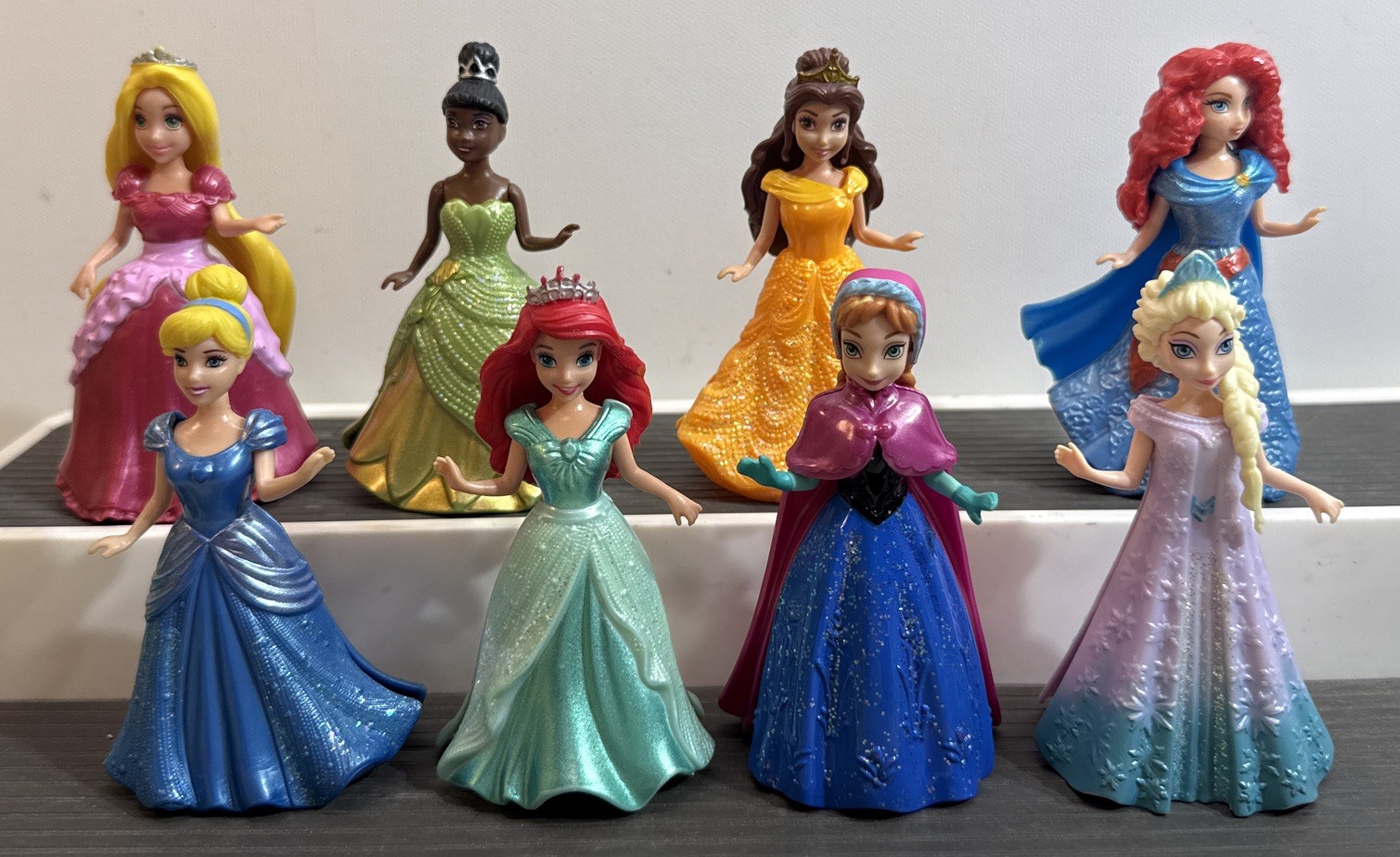 Disney Princess Lot of 8 Magic Clip Princess Dolls Belle Tia