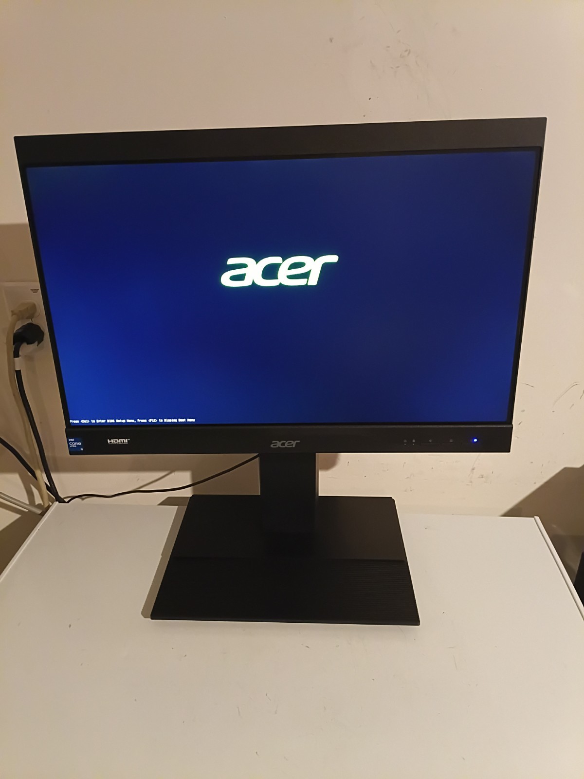 Acer Veriton Z6880G 23.8-inch all-in-one Intel Core i5-11500,16GB, 512GB SSD,Win