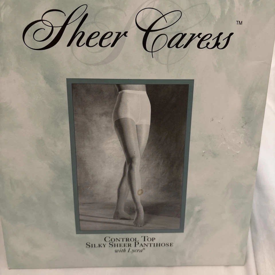 Pantimedias Worthington Sheer Caress Satinado Control Top Talla Larga Tuerca de Vainilla Foto 4 de 4