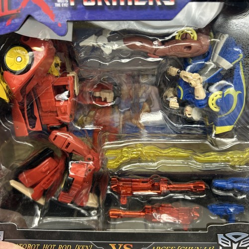 Transformers Collaborative Street Fighter II Mash-Up Hot Rod Ken vs Arcee Chun - Picture 9 of 16