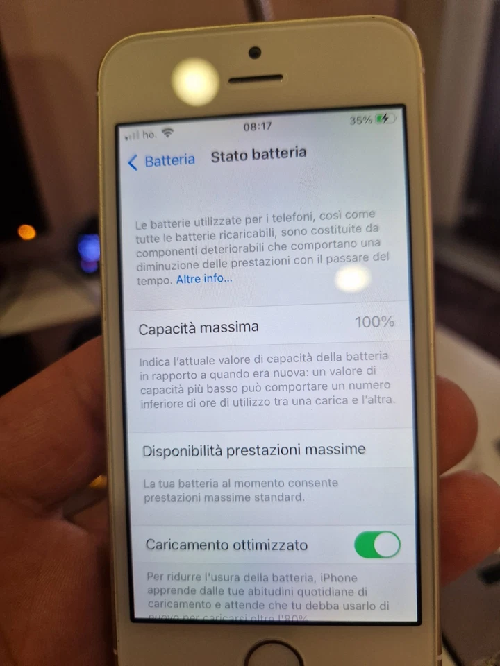 Apple iPhone SE - 32GB - Oro (Sbloccato) - Immagine 2 di 4