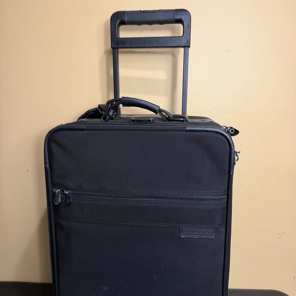 Maleta de mano Briggs & Riley Baseline Domestic 21" 2 ruedas equipaje Foto 3 de 4