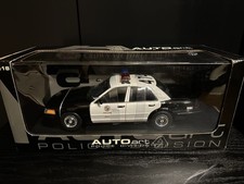 1/18 AUTOart 72701 Ford Crown ictoria Police LAPD CPI P71 Crown ictoria Los