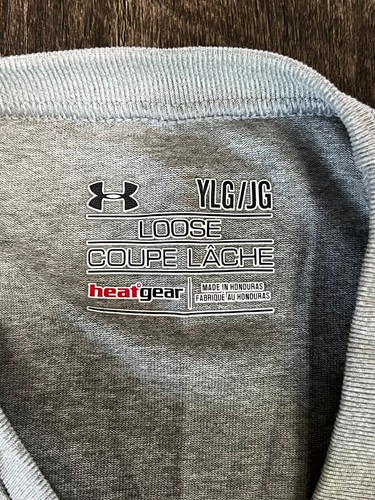 Under Armour Heat Gear Gray Short Sleeve Shirt Size YLG Youth Large Loose Fit - Picture 3 of 6