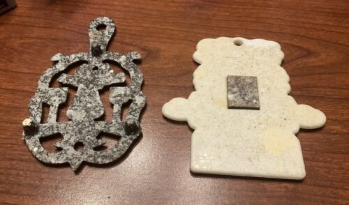 Vintage ANITA’S Kitchen Refrigerator Magnet Large Bromac Girl & Cast Iron Trivet - Picture 2 of 3