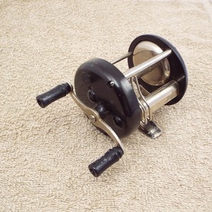 Vintage fishing reel