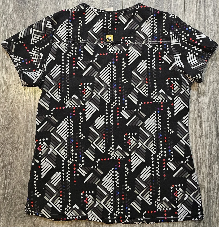 Wonderwink V Neck Allure Dots Geometric Patterned Scrub Top Black Women's Small - Image 3 of 4