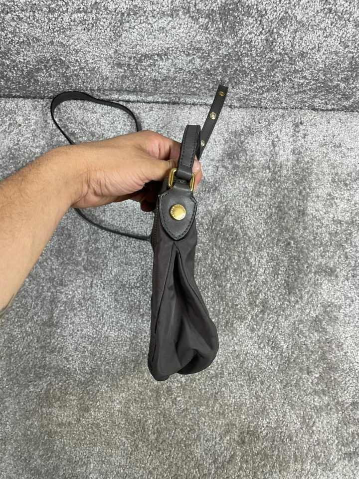 Женские сумки Marc by Marc Jacobs модель Natasha черные нейлоновые с регулируемым ремешком через плечо - Изображение 2 из 4