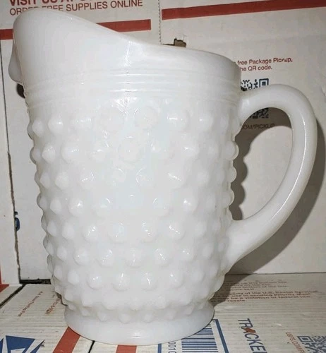 Anchor Hocking HOBNAIL WHITE MILK GLASS Pitcher Pint 5 In Tall 3.5 In Dia VTG