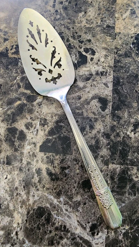 ART DECO c1939 CELEBRITY WILD ROSE SILVERPLATED PIE PASTRY & CAKE SERVER 🥧🍰🍮 - Image 4 of 4