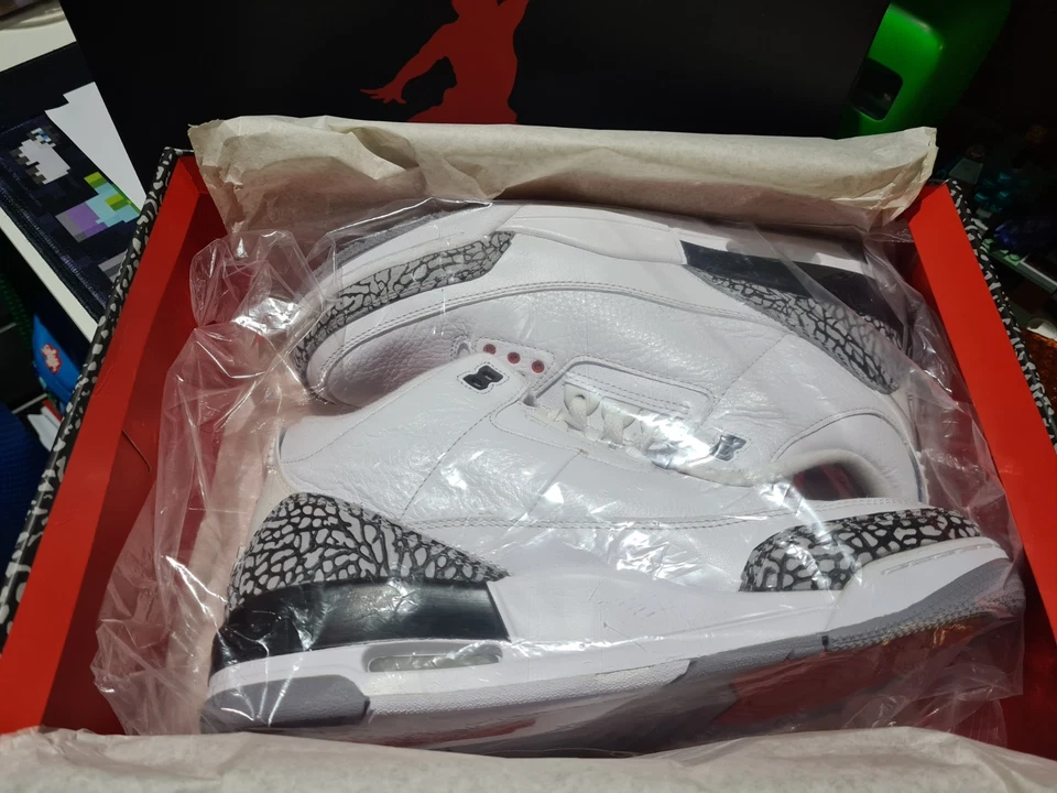 New DS Nike Air Jordan 3 White Cement 2011 Sz 10 OG Retro 136064-105 AUTH - image 1 of 4