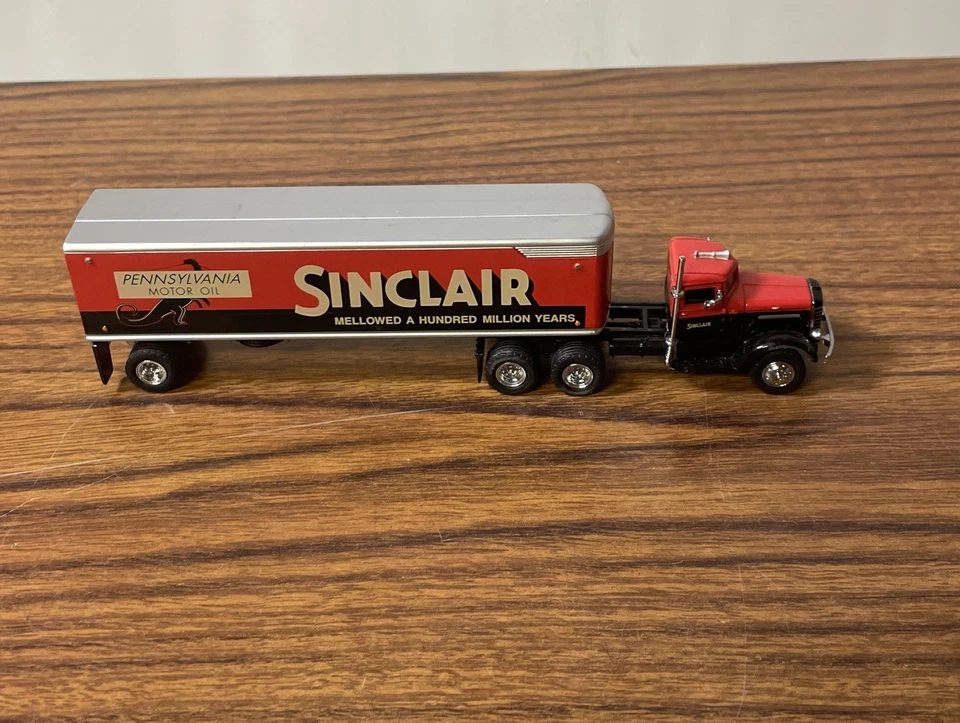 DINKY Matchbox Sinclair Motor Oil 1939 Peterbilt Tractor Trailer - Image 4 of 4