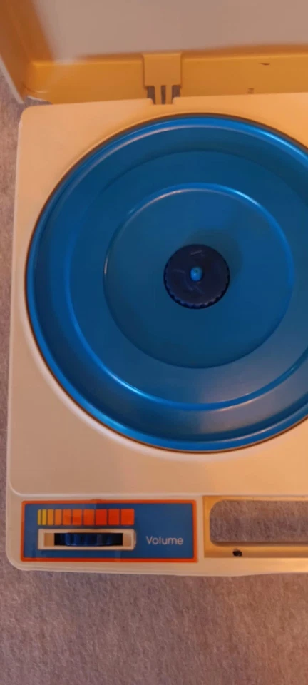 1978 vintage Fisher price turntable.  Excellent condition tested works well 👍  - Image 4 of 4