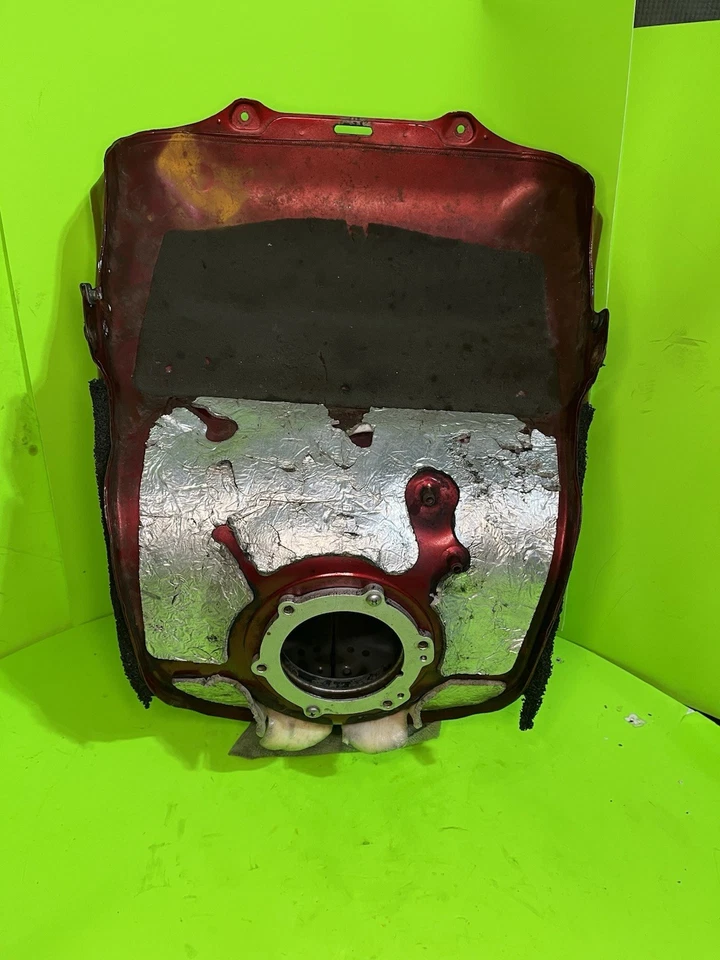 2004-2008 YAMAHA R1 RED GAS TANK GREAT CONDITION OEM NO INTERNAL RUST - Image 3 of 3