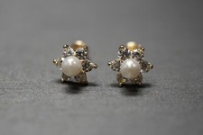 14K Solid Yellow Gold 3MM Pearl With CZ Flower Design Screw Back Stud Earrings.