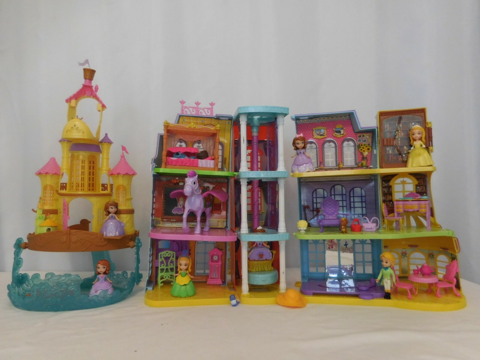 sofia the first royal prep academy playset
