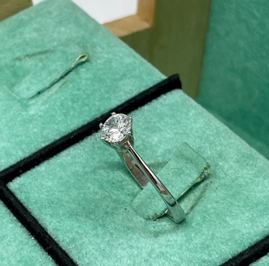 Solitario Donna Anello fine puntoluce naturale in argento 925 misura 13 italiana - Immagine 4 di 4