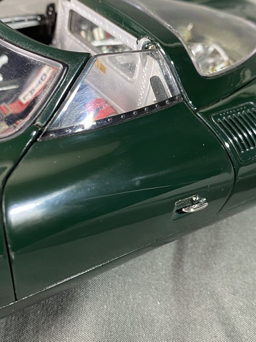 AUTOart 73541 Racing Green Jaguar Limited XJ13 (1:18 scale AUTOart 73541 Racing Green Jaguar Limited XJ13 (1:18 scale