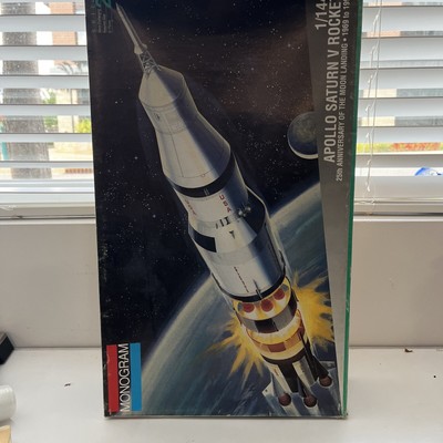 Monogram Apollo Saturn V Rocket 1/144th Scale #5082 NOS