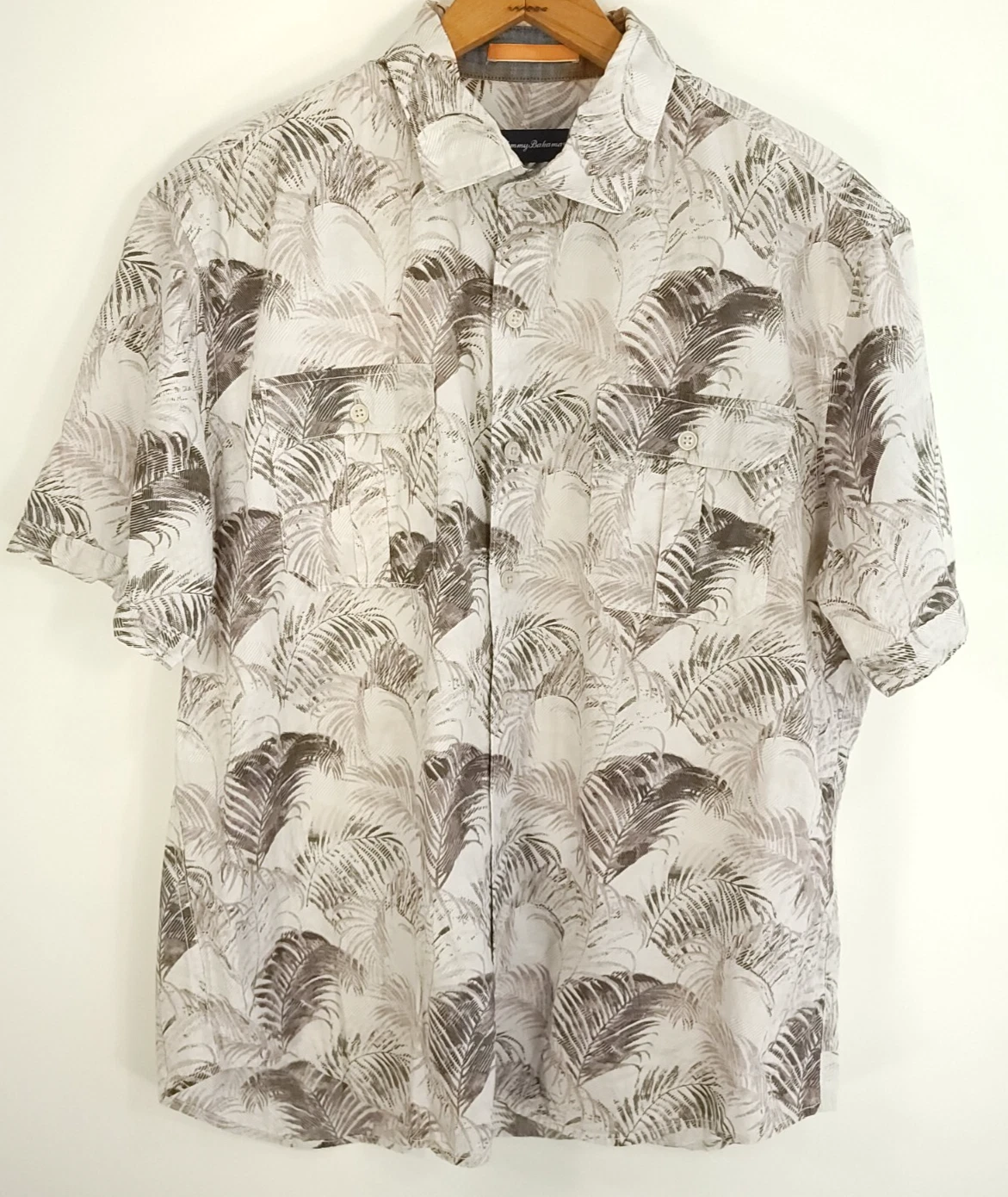 Tommy Bahama Hawaiian Shirt Men's Large Brown Gray Floral Print Button Front