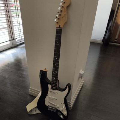 Fender Mexico Standard Stratocaster E-Gitarre
