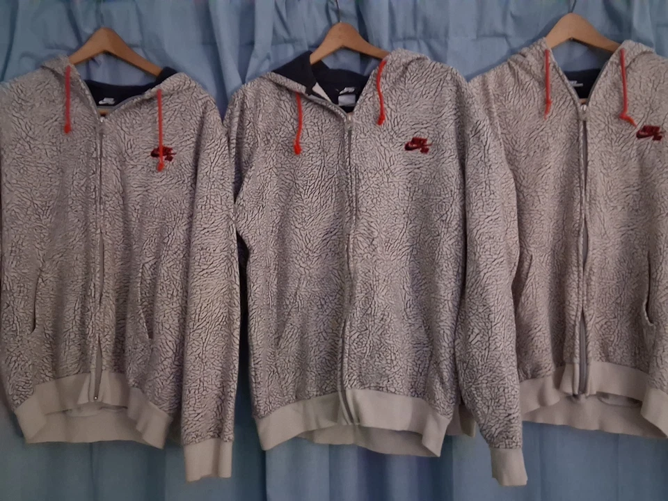 NIKE SB ELEPHANT HOODIE SIZE MEDIUM/LARGE WITH NIKE SB ELEPHANT  PRINT HAT wBELT - Image 2 of 4