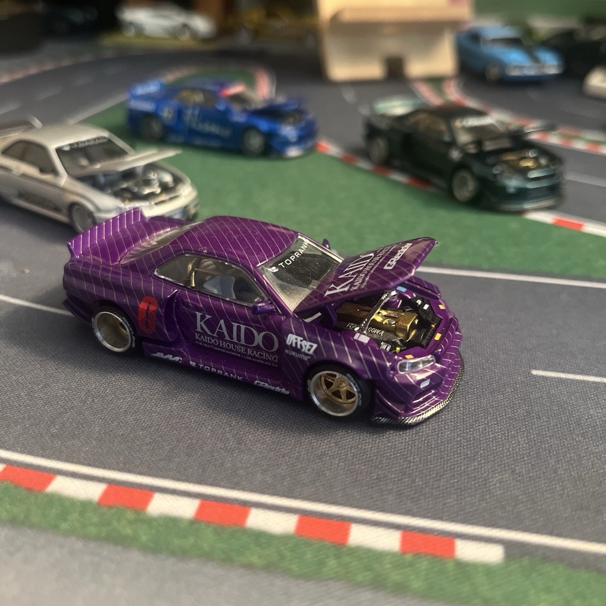 ミニカー KAIDO HOUSE R34 white/ purple sealed Kaido House R34 Purple3.webp