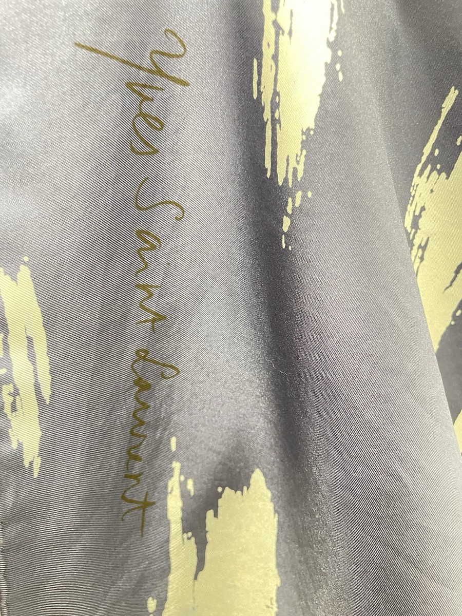 Y4#Yves Saint Laurent Rive Gauche Scarf 100% Silk Made in