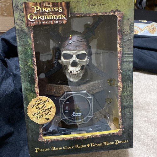 Disney Pirates Of The Caribbean Talking Skull Alarm Clock That Sings And T Shirt - Picture 3 of 10