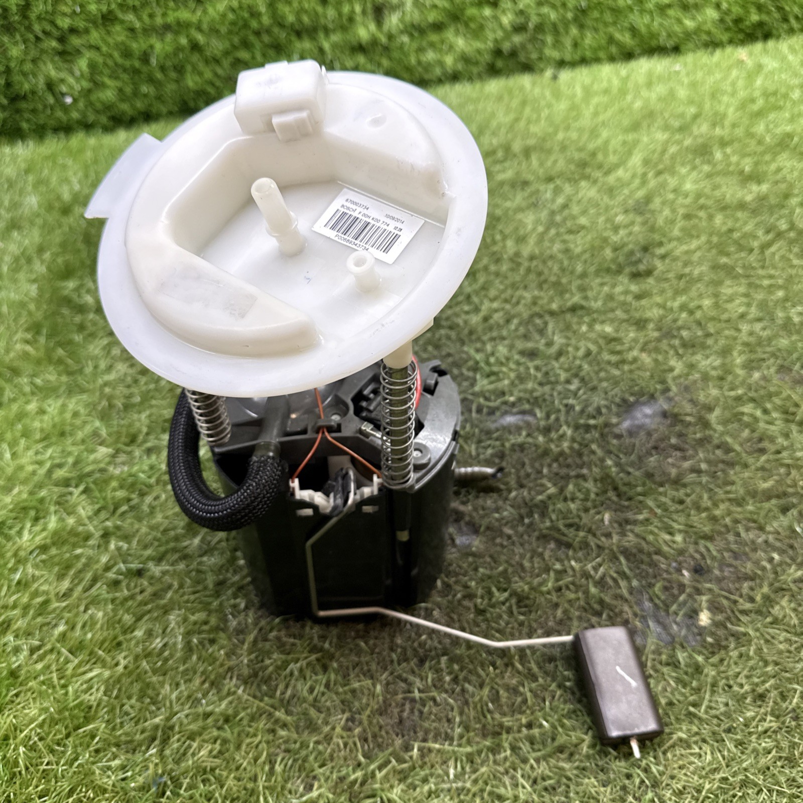 14-21 Maserati Quattroporte M156 SQ4 Left Side Fuel Pump Level Sending Unit OEM