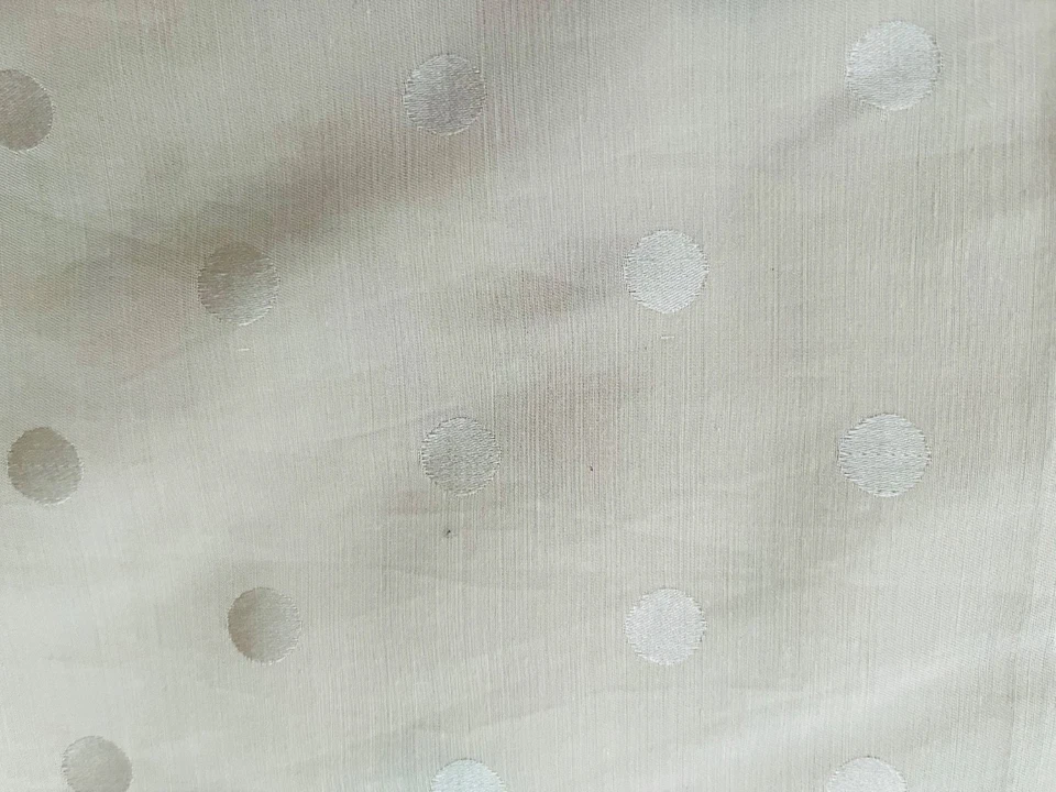 By yard, Beautiful vintage silk damask from China - Image 4 of 4