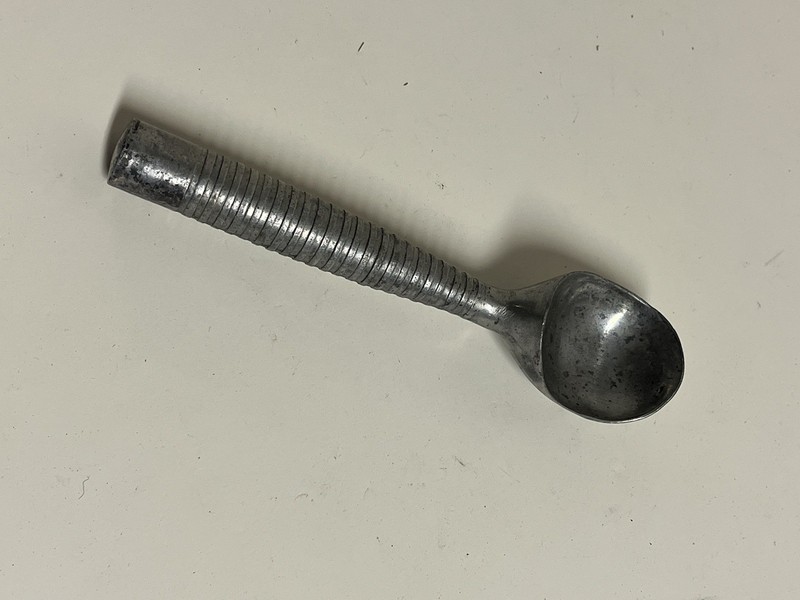 Vintage Cast Aluminum I’ve Cream Scoop. 1950’s Ribbed Handle Grip, Collectible