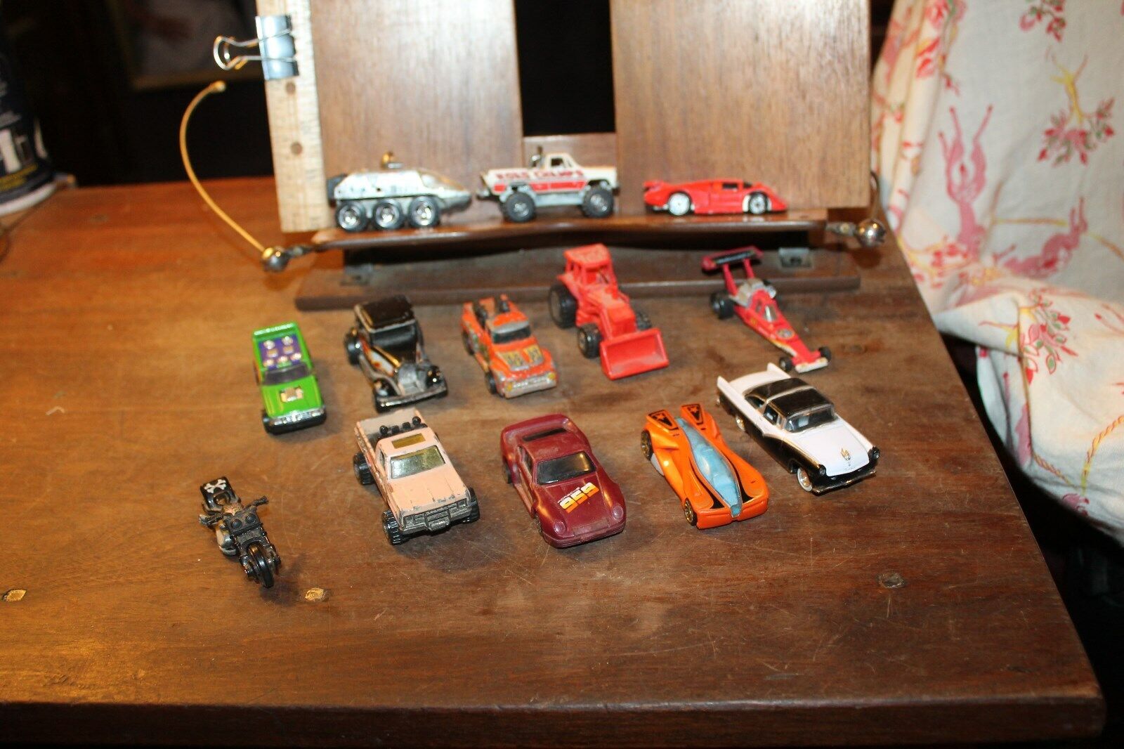 Seattle Mall Vintage Lot Purchase of 13 Diecast Hot Champs Road Radar Wheels Match box