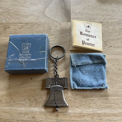 VINTAGE Olde Colonial Pewter LIBERTY BELL KEYCHAIN Bicentennial New. VTG 1974