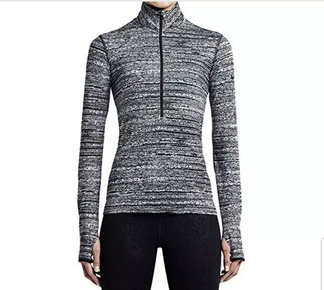 Nike pro warm half zip deals top in black