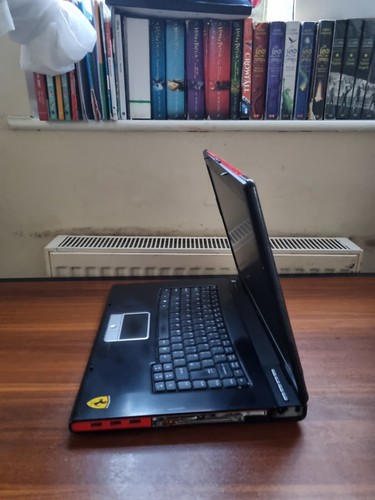 PORTATIL FERRARI ACER SERIE 4000 RARO VENDIDO COMO SE VE, REINO UNIDO 🇬🇧 ¡ENTREGA RÁPIDA! - Imagen 2 de 6
