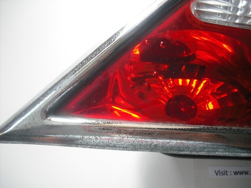 A GENUINE JAGUAR XJ6 X350 REAR LIGHT RIGHT SIDE - Picture 2 of 8