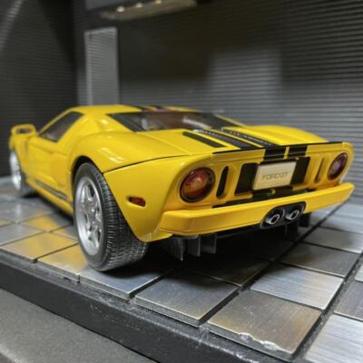 Mint] AUTOart 1/18 Ford GT 2004 Yellow/Black Stripes [Not on