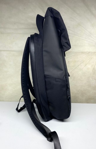 Qualtrics Waterproof Rubber Black Unisex Backpack New - Picture 5 of 12