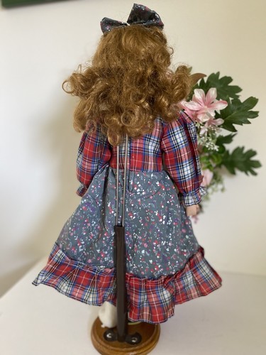 Vintage Victorian Porcelain Girl Doll Reddish Brown Hair Brown Eyes 16” Outfit - Picture 4 of 12