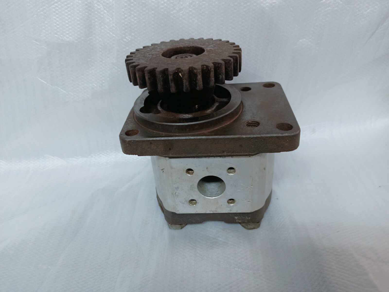 Bosch Rexroth 0510425009 Hydraulic Gear Pump AZPF-11-008RCB20MB