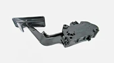 Accelerator Pedal For Isuzu NRR NPR-HD NPR NQR 4HK1 5.2L  6.0L  2004-2007