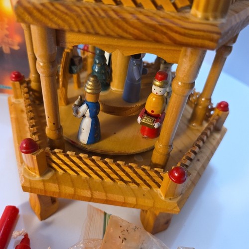 Vintage Lillian Vernon 3-Tier Wooden Pyramid Nativity Carousel Read Description - Picture 4 of 16