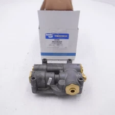 Genuine Bendix Air Brake Valve 800396 TP-5 Tractor Protection Valve
