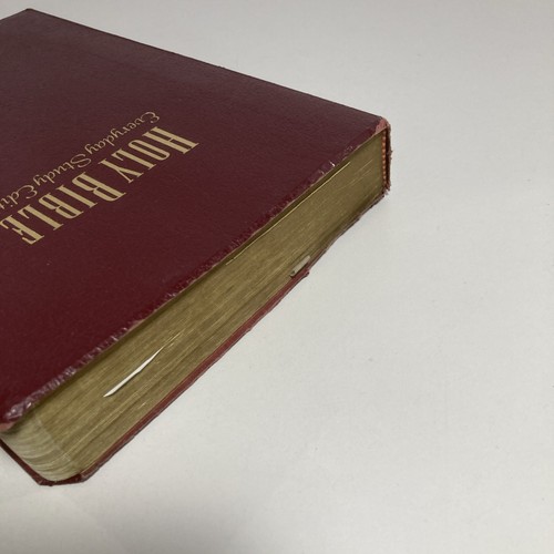 ✝️ Holy Bible Everyday Study Edition 1996 New Century Version - Picture 6 of 17