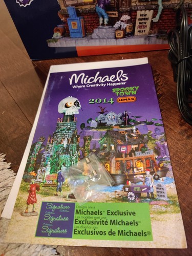 Lemax Spooky Town Zombie Eatery Village Building Retired 2014 mit Box  - Bild 3 von 8